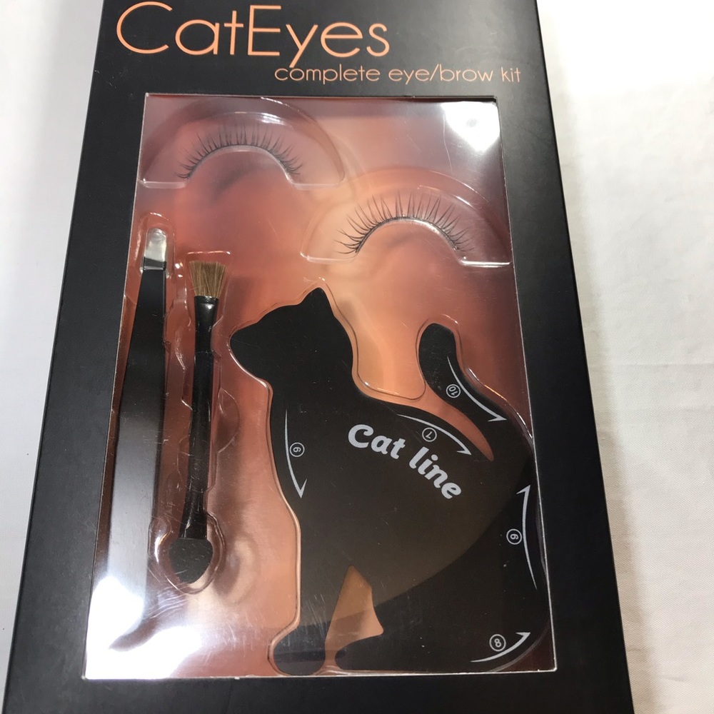 Cat Eyes Complete eye/brow kit